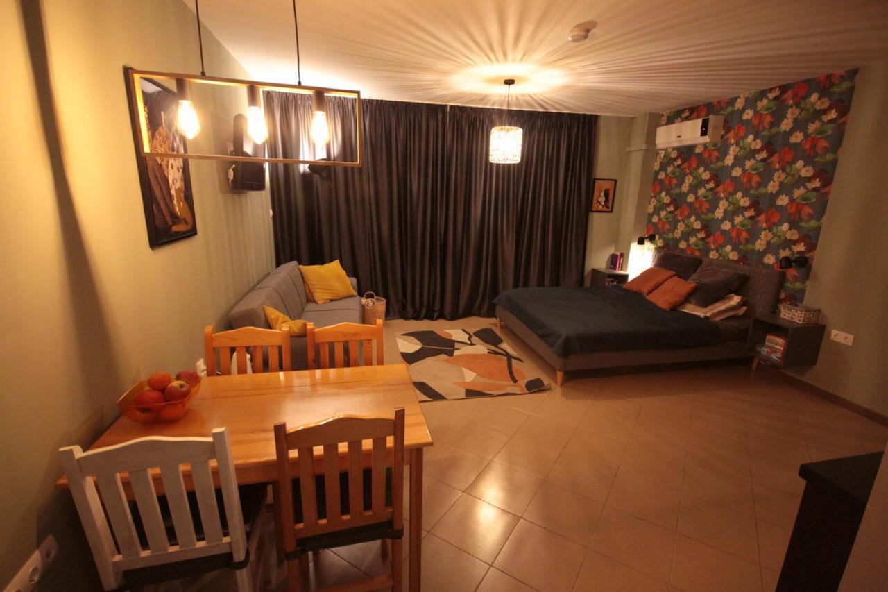Apartment Daisy Grand Kamelia Pantai Sunny Bagian luar foto